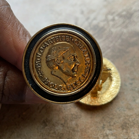 RARE Vintage PAOLO GUCCI Clip On Medallion Earrings - Picture 5 of 9